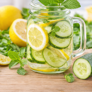 Detox chanh, dưa leo, bạc hà